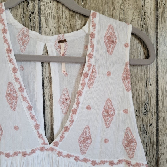 Free People Diamond Embroidery Sleeveless Top - Picture 5 of 8